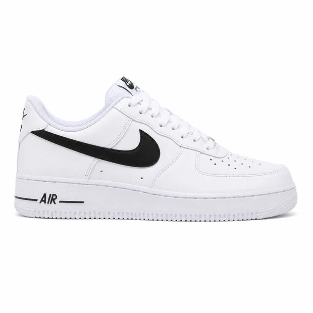 Zapatillas Nike Air Force - Blancas con logo negro